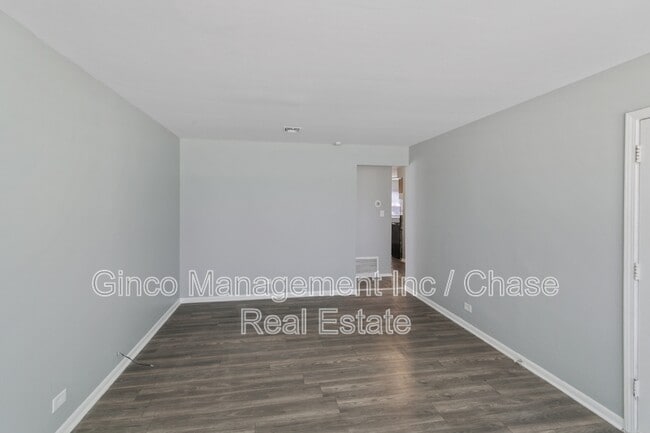 Photo - 444 W Hickory St
