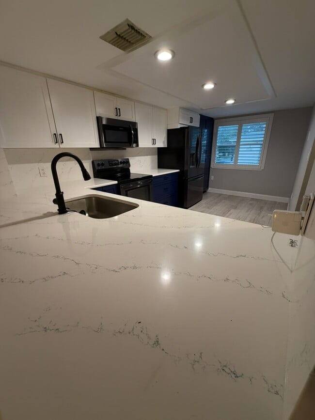 Photo - 7750 92nd St Unit 210