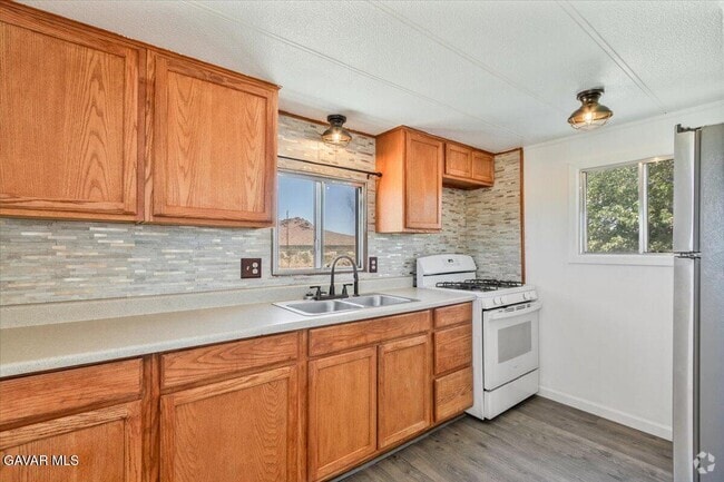 Building Photo - 5457 61st St W Rental