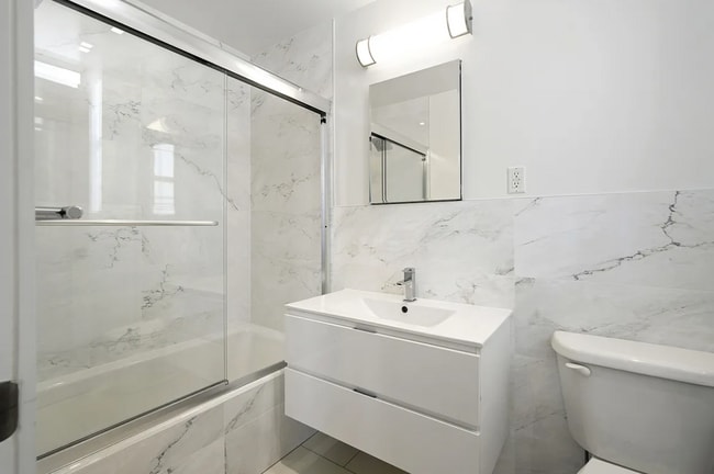 Photo - 165 E 80th St