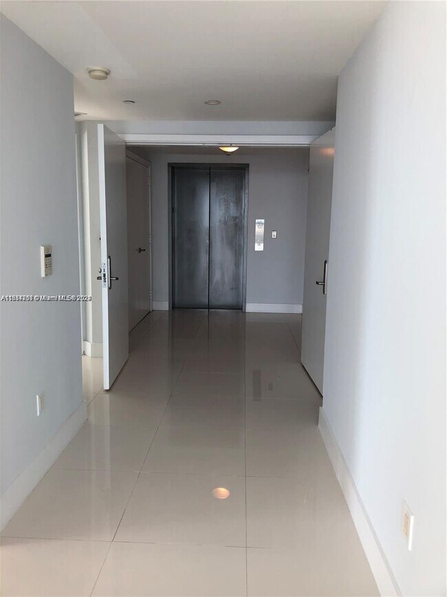 Photo - 1331 Brickell Bay Dr