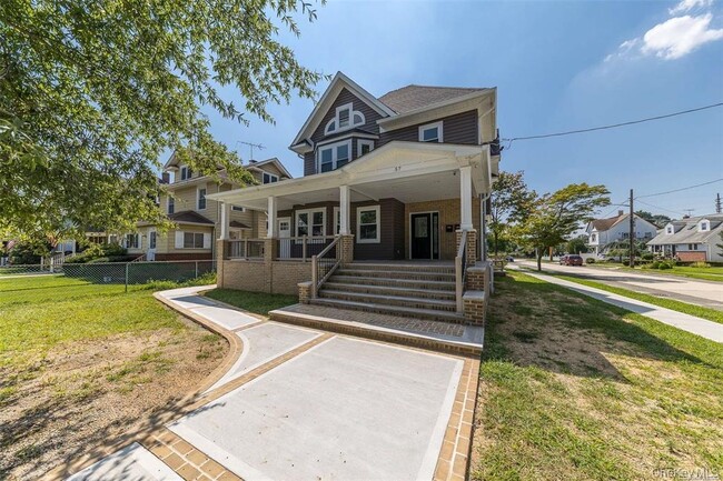 Building Photo - 57 Earle Ave