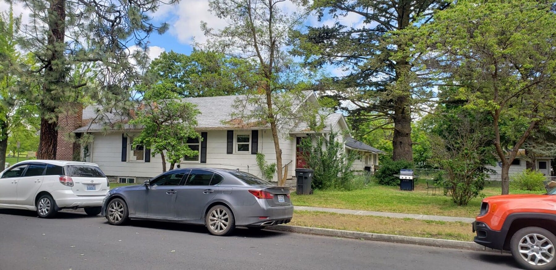 Photo - Cheney Spacious 5-Bedroom Home Near Campus – Available July 10th