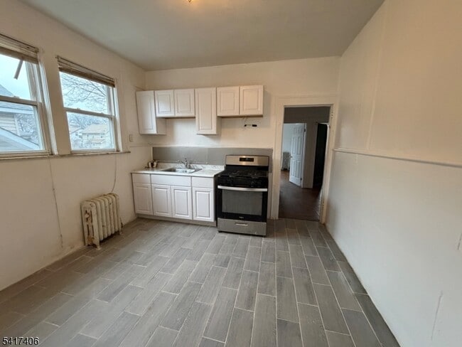 Photo - 205 Chancellor Ave Unit 2