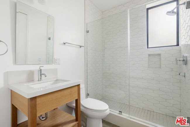 Photo - 1409 Roca Ln