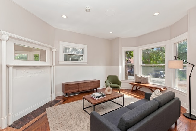 Photo - 1334 W 89th St Unit 1