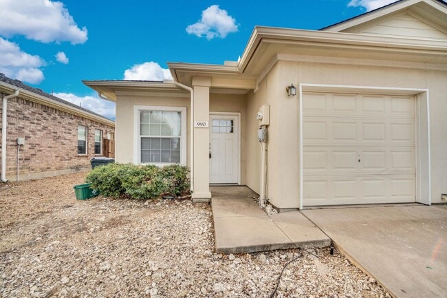 Photo - 990 Sierra Vista Ct