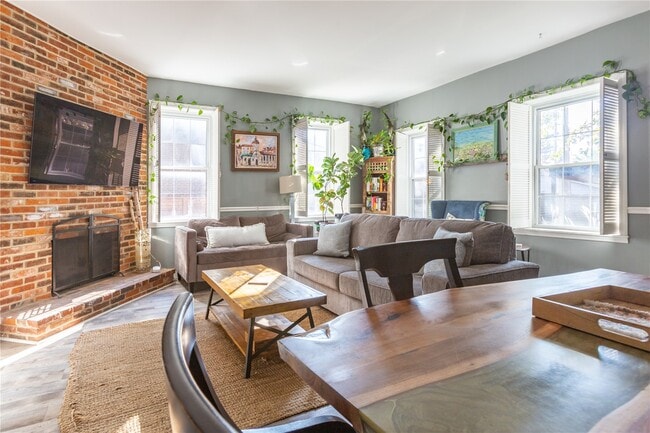 Photo - 906 Hickory St