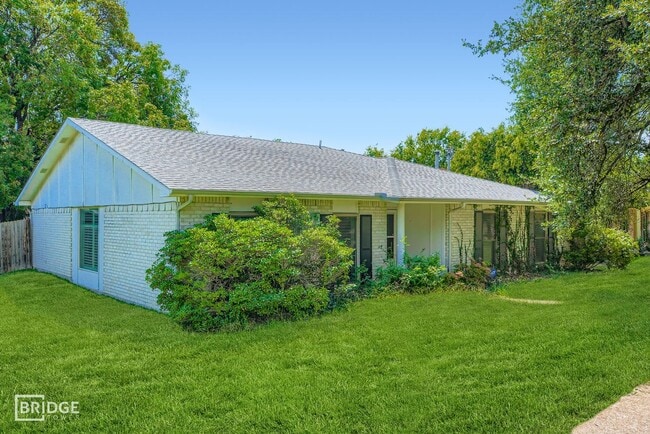 Photo - 11026 McCree Rd