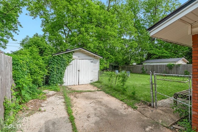 Photo - 818 E Washington St