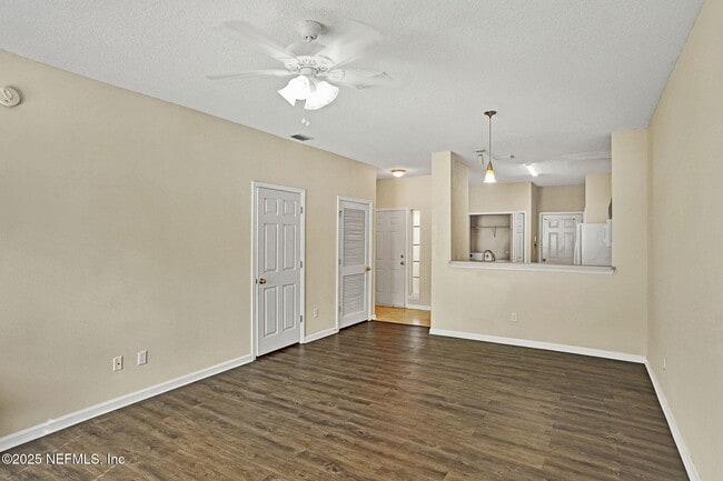 Photo - 1205 Southern Stream Ct