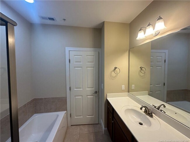 Photo - 330 Gallery Dr