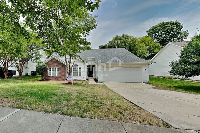 Building Photo - 13436 Planters Row Dr