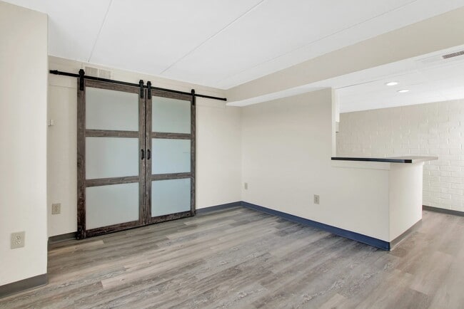 Fully Reno One Bedroom