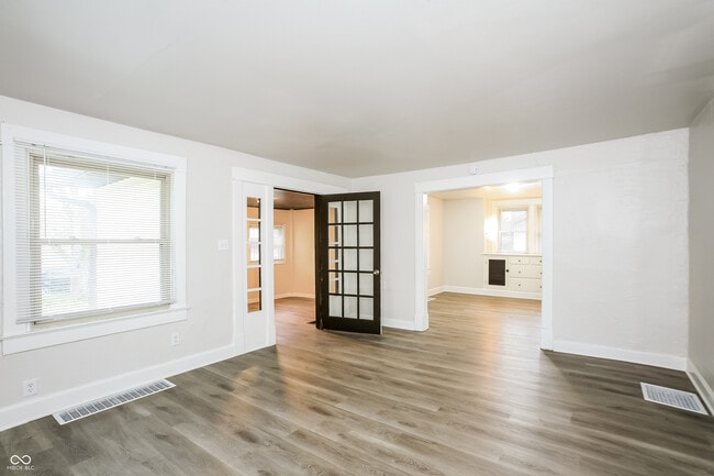 Photo - 935 N Gibson Ave