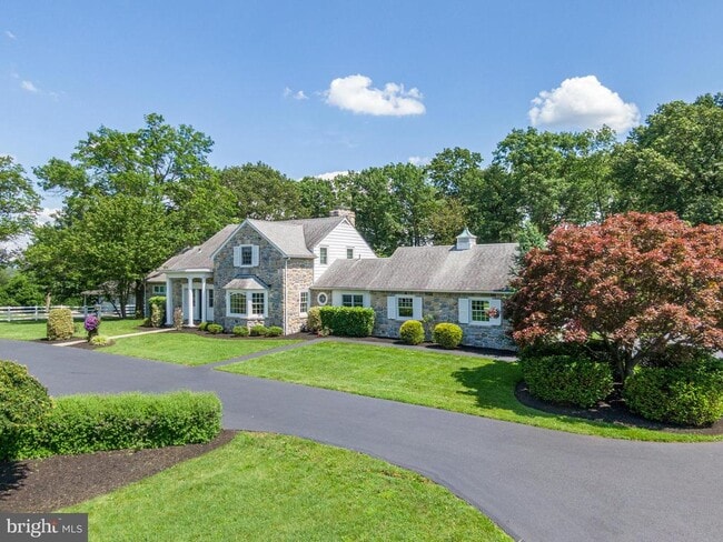 Photo - 558 Brownsville Rd
