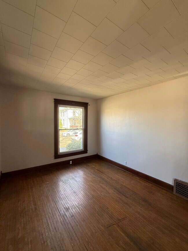 Photo - 315 N 10th St Unit North Street