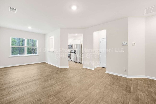 Photo - 9128 Lowfalls Ln