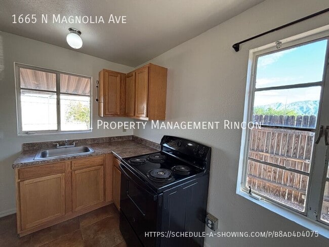 Photo - 1665 N Magnolia Ave