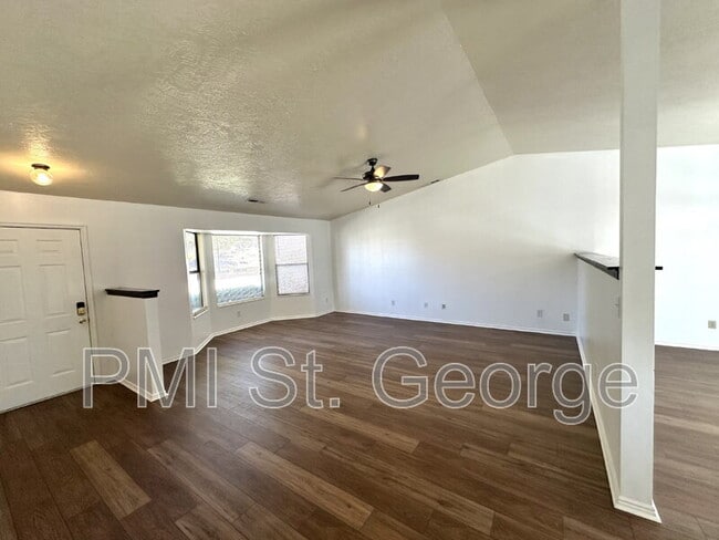 Photo - 3059 Bayberry Cir