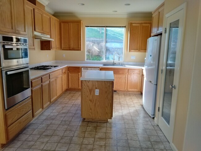 Photo - Beautiful 3 story 5 bedroom 3 bath Home in El Sobrante  ...