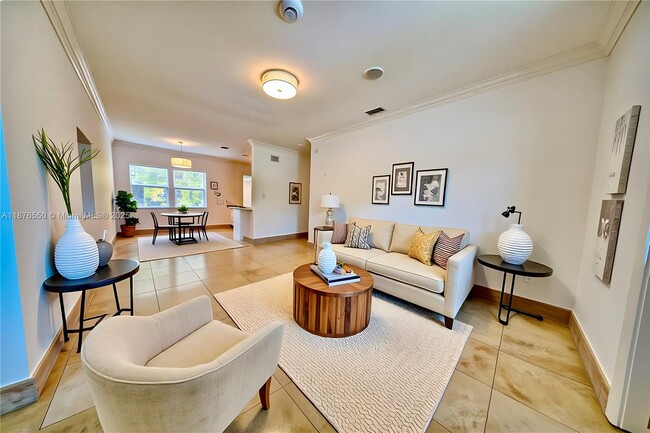 Photo - 7 Montilla Ave