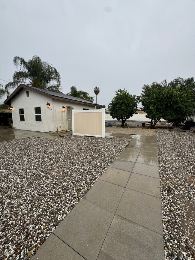 Building Photo - 7513 Valaria Dr