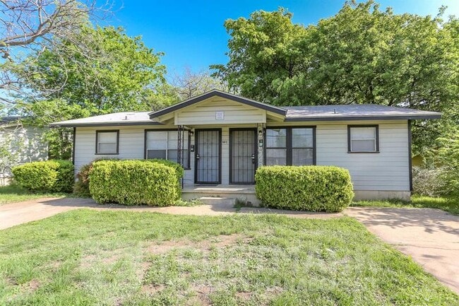 Building Photo - 507 Adams Ave Unit A