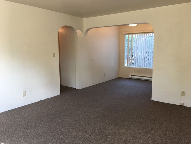 Photo - ** PRE LEASE FOR FALL** - Two Level Campus HOME