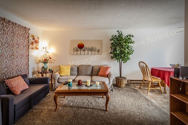 Photo - 1636 E Pitkin St