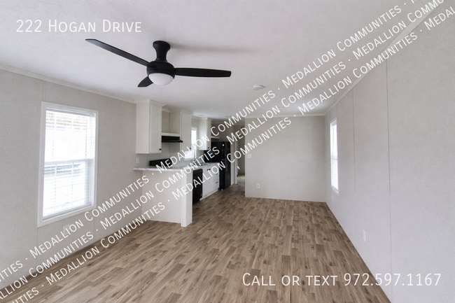 Photo - 222 Hogan Dr