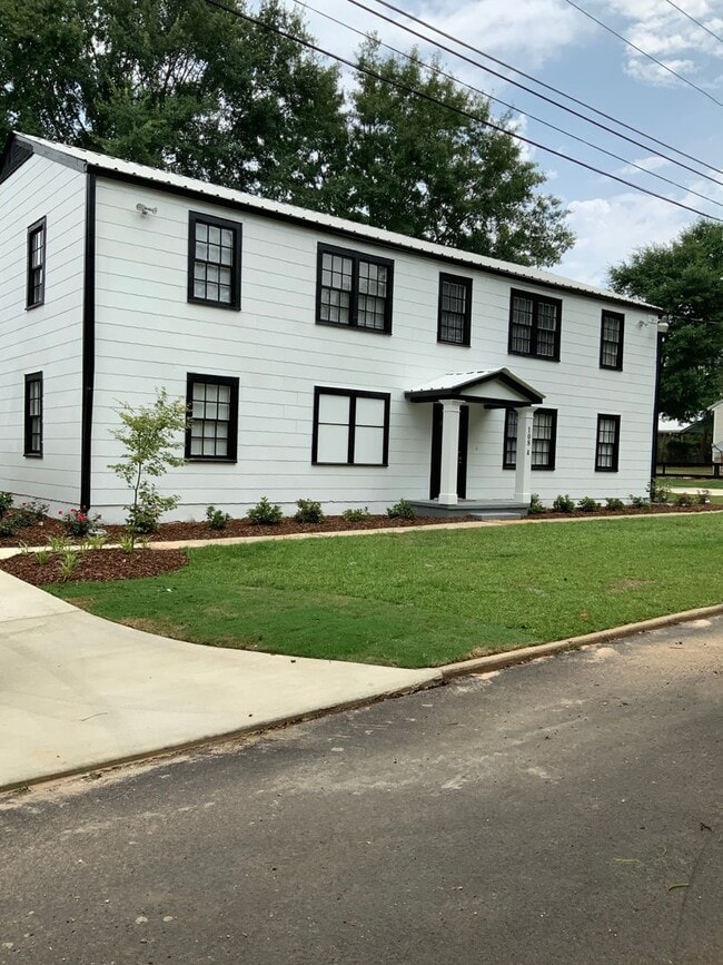 Building Photo - 108 Myrtle Dr Unit B Rental