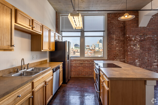 Stuart Hall Penthouse - Artisan KC Rental