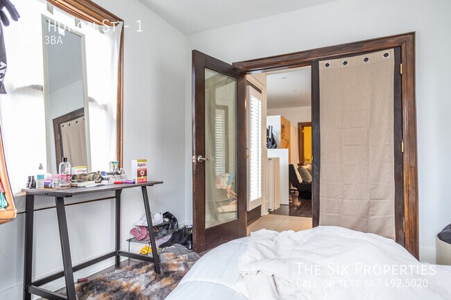 Photo - U of T Three Bedroom Unit 1