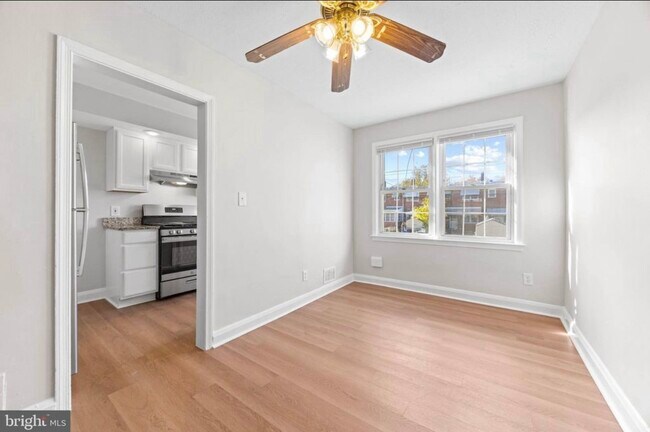 Photo - 130 Kingston Rd