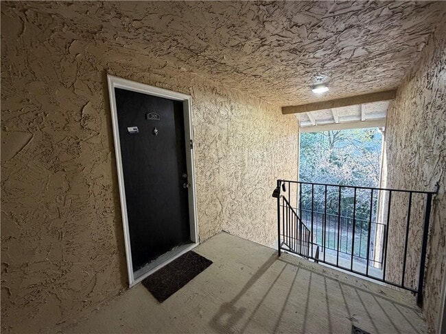 Photo - 3160 7 Pines Ct Unit 305