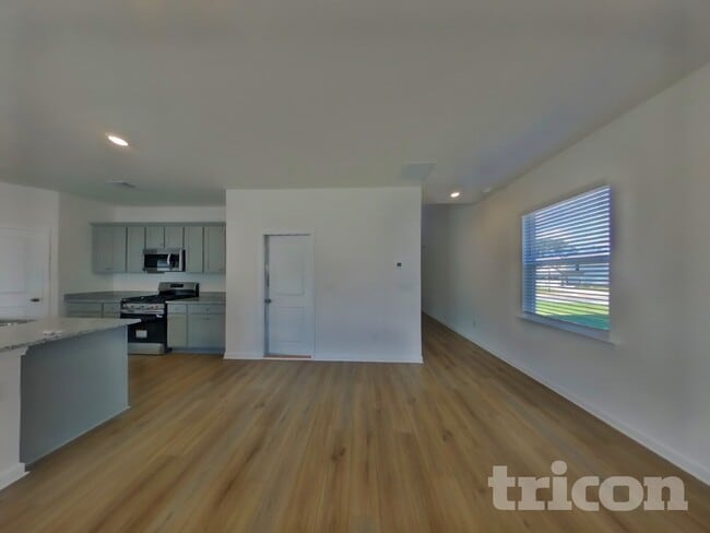 Photo - 1943 Logan Ln