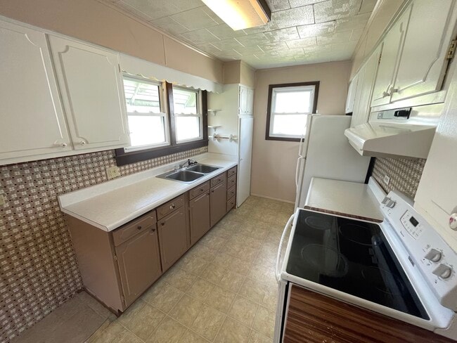 Photo - 110 Cronkhite Ave