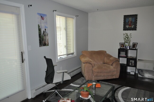 Photo - 110 Songbird Ln Unit 110