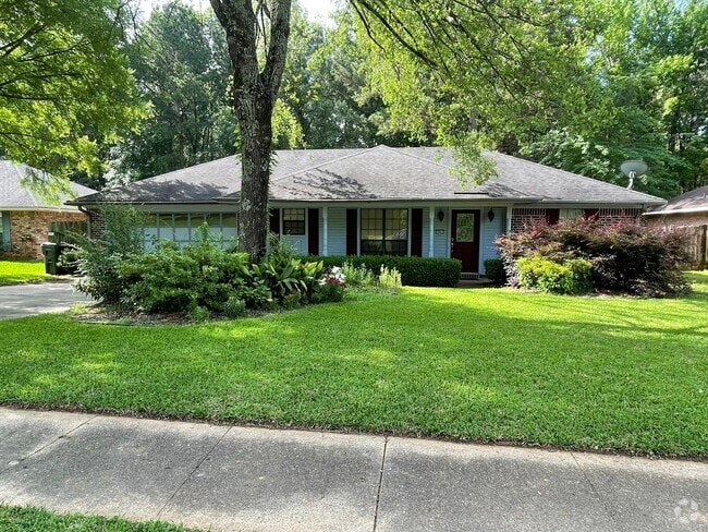 Building Photo - Large Brick Home In Desirable "Huntington ...