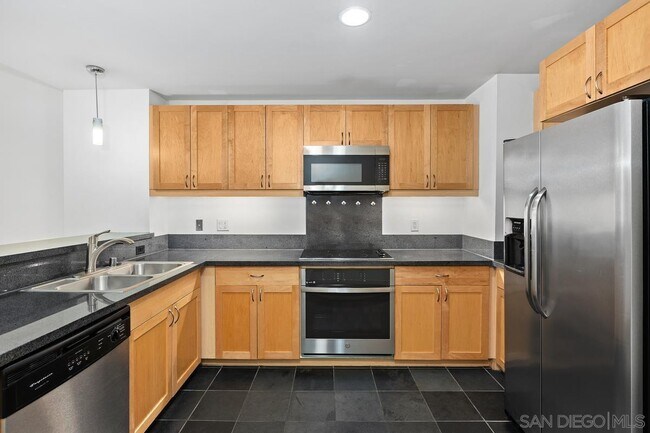 Building Photo - 1150 J St Unit 110 Rental