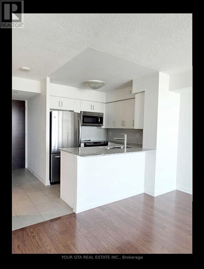 Photo - 205 Sherway Gardens Rd Unité 1703
