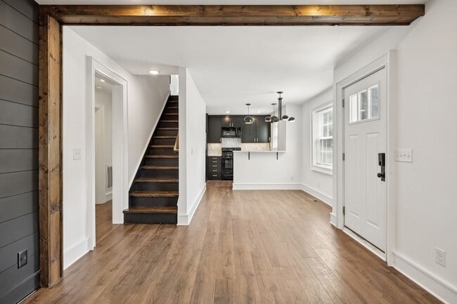 Photo - 1615 Cahal Ave