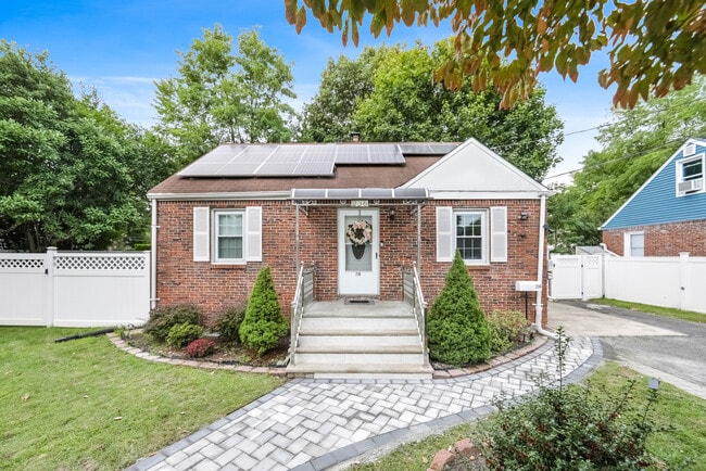 Photo - 236 Knickerbocker Rd