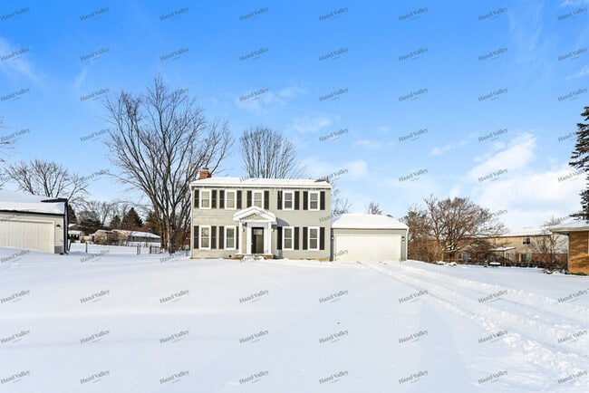 Building Photo - 2511 El Camino Dr