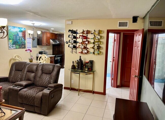 Photo - 4727 Myrtle Ln