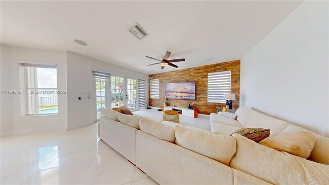 Photo - 5092 SW 173rd Ave