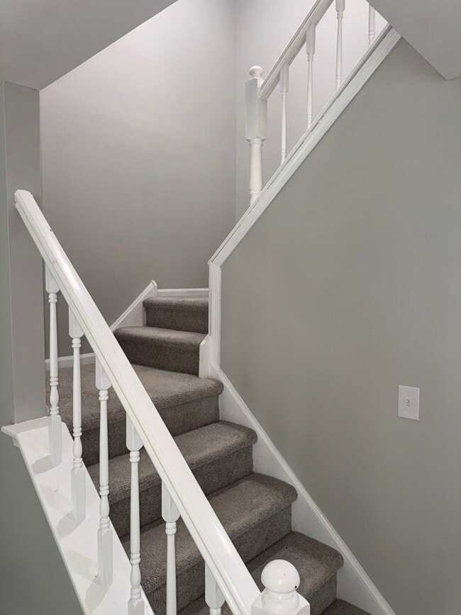 Photo - 73 Village Dr