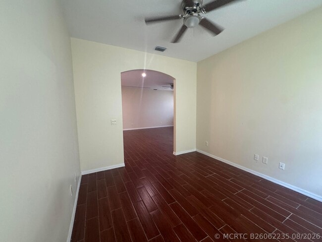 Photo - 981 NW Tuscany Dr