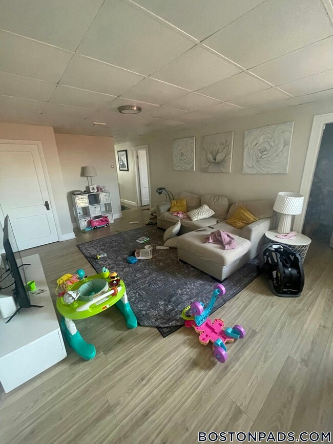 27 9th St Unit 2N